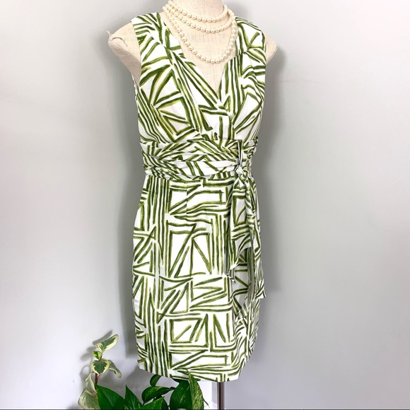 Retro Bombshell Wiggle Dress, Bamboo Print (S/M) - Picture 4 of 8